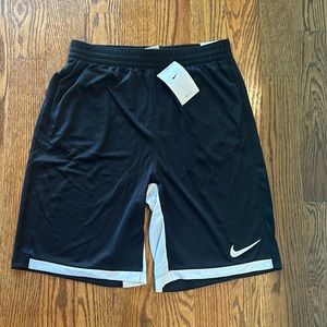NWT boys XL Nike dry fit basketball shorts